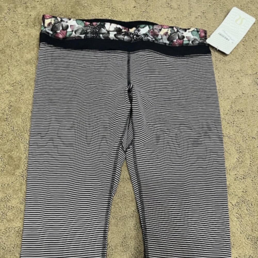 Lululemon Size 10 Inspire Crop II NWT Black and White Striped